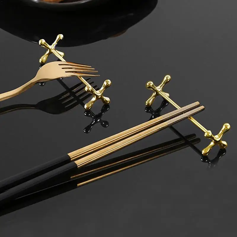 

Chopstick Holder Metal Plum Shape Chopstick Pillow Stainless Steel Chopsticks Rack Spoon Stand Knife Fork Storage Art Craft