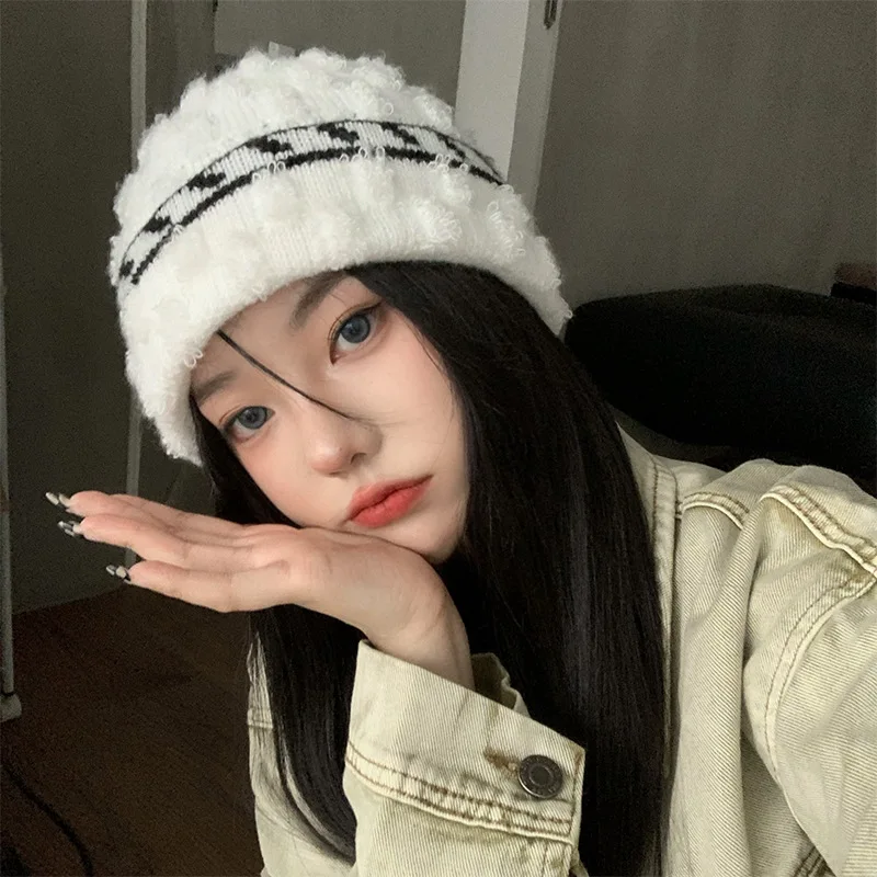 

New White Knitted Cap Women Winter Ear Protection Warm Skullies Hat Stripes Splicing Korean Version All-match Beans Caps Mujer