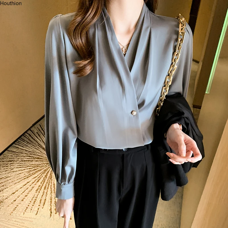 

Блузка женская однотонная с V-образным вырезом и длинным рукавом