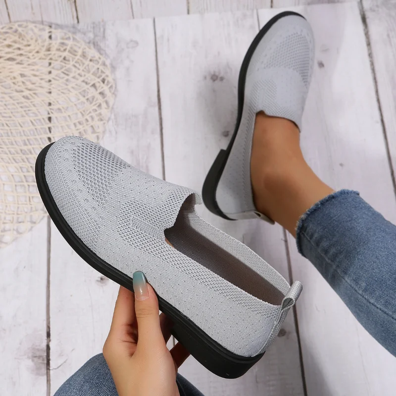

New Hollow Breathable Slip-on Women's Shoes 2022 Fashionable Breathable Soft Bottom Non-slip Flat Casual Shoes Women