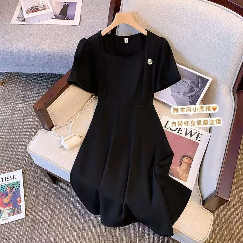 Embroidery Golf Summer Suit Female 2023 New Large Size Women's French Senior Sense Waist Show Thin Crowd Design Sense Dress