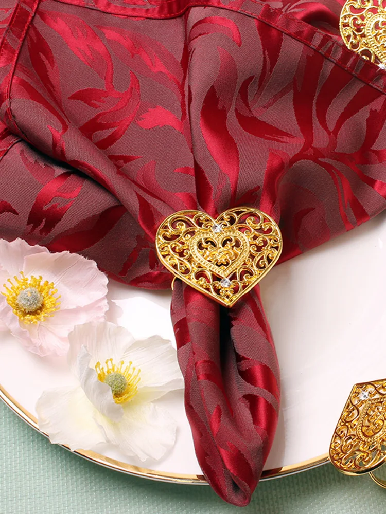 

Heart-Shaped Hollow Napkin Rings Valentine'S Day Rhinestone Napkin Buckle Napkins Holder Table Kitchen Restaurant Decoration