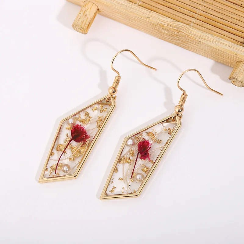 

Creative Geometric Earring With Flower Unique Dried Flower Earring Jewelry Fashion Epoxy Resin Natural Flower Jewelry Wholesale
