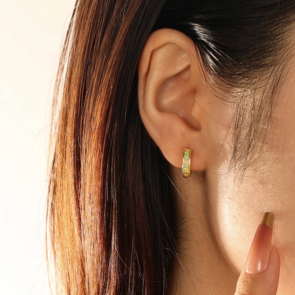 Женские серьги-кольца из серебра 2024 пробы с опалом