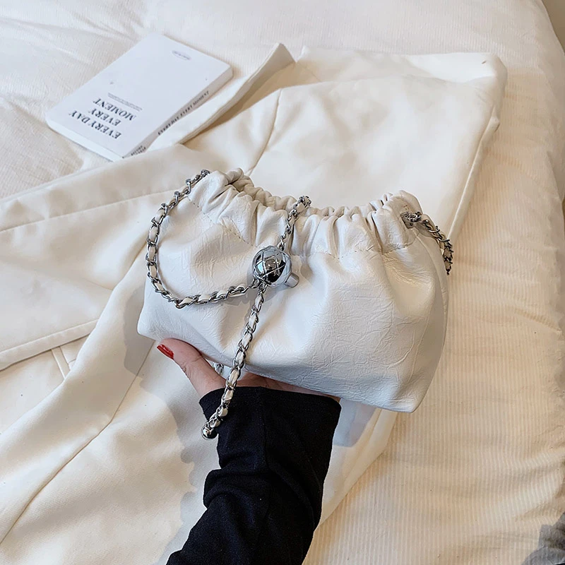 Однотонная модная сумка через плечо из искусственной кожи с оборками и цепочкой