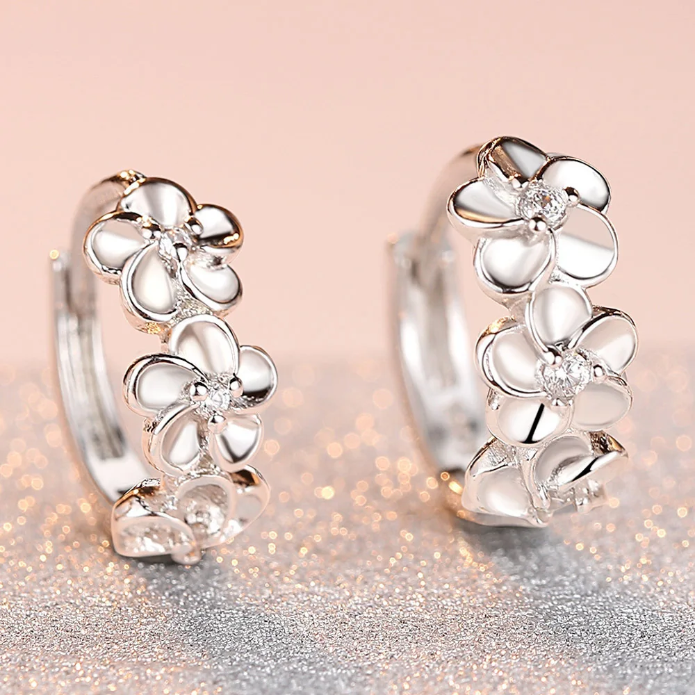 Korean Fashion Plum Ear Buckle Women's White Crystal Circle Earring Jewelry Wholesale |