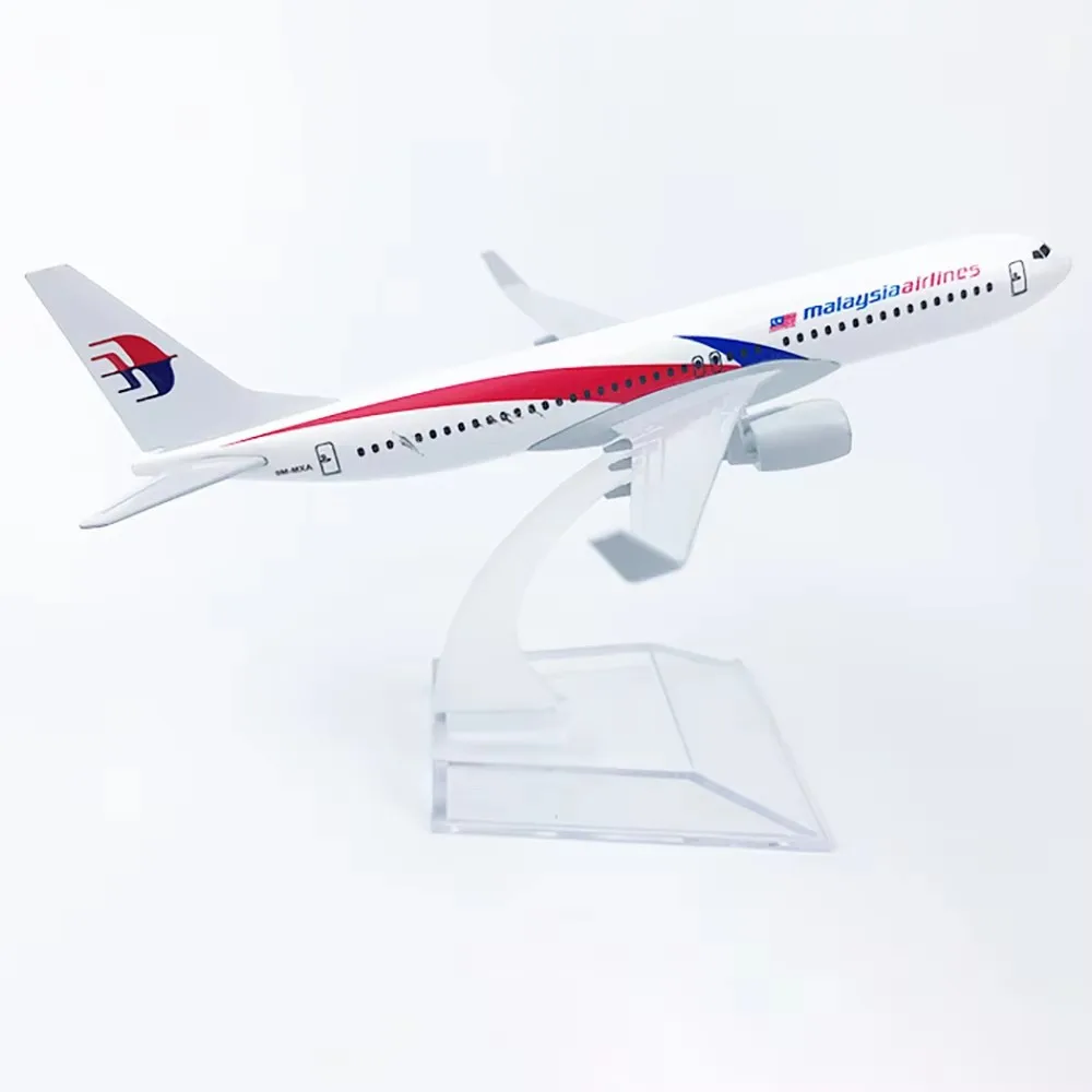 Масштаб 1/400 737 модель самолета из сплава 16 см B737 Малайзийская авиакомпании с