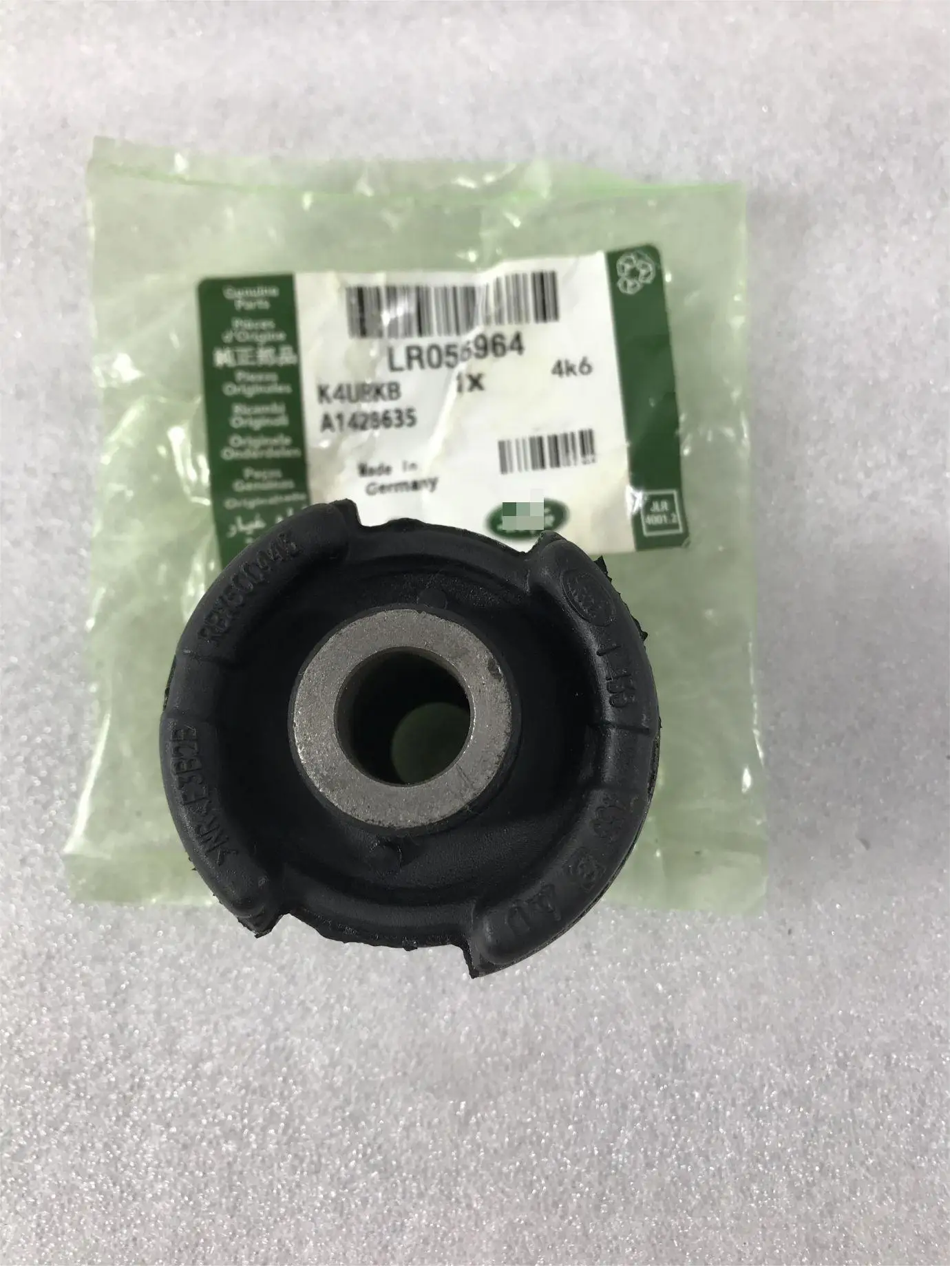 

Land Rover Discovery LR3 LR4 rbx500301 rbx500443 lr056964 new front suspension upper control arm bushing