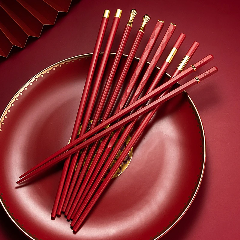 

5 Pairs Chinese Chopsticks Set For Eating Asian Food Reusable Metal Korean Chopsticks Healthy Alloy Tableware Servies