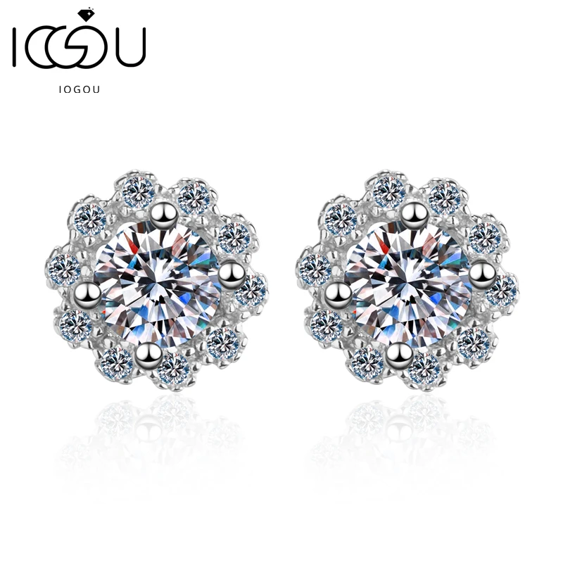 

IOGOU For Women 925 Sterling Silver Round Moissanite Stud Earrings 4.0/5.0mm Classic Flower Shaped Stud Earrings Engagement Gift