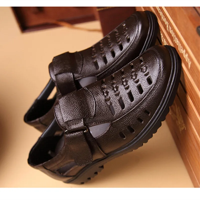 

Men Shoes Summer Genuine Leather Man Casual Shoes Hook & Loop Breathable Middle-aged Footwear Hollow Male Sandals