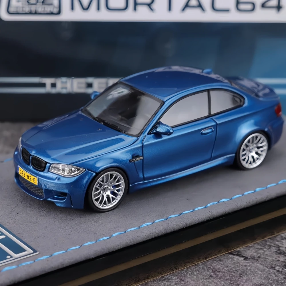 Фото Коллекционная модель автомобиля Mortal 1:64 F82 1M COUPE из литого металла №5
