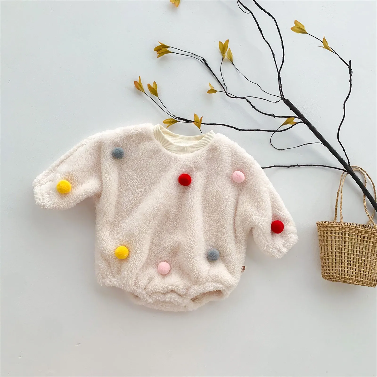 

Boutique Clothing for Little Girls Infant Newborn Baby Girls PomPom Fleece Flannel Long Sleeve Baby Girl Jumpsuit Bodysuit