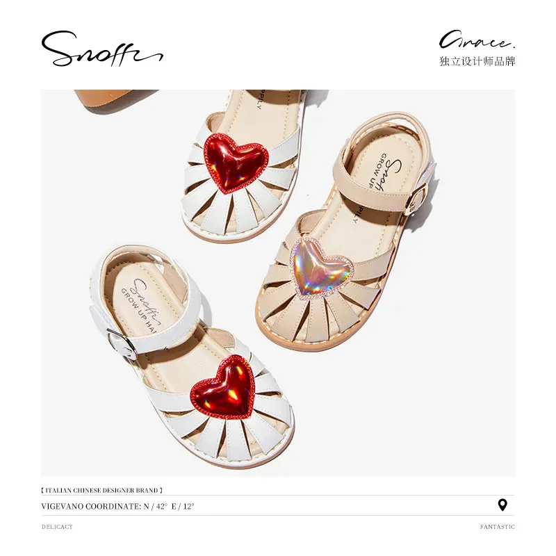 Летние детские сандалии для маленьких девочек повседневная обувь с сердечками