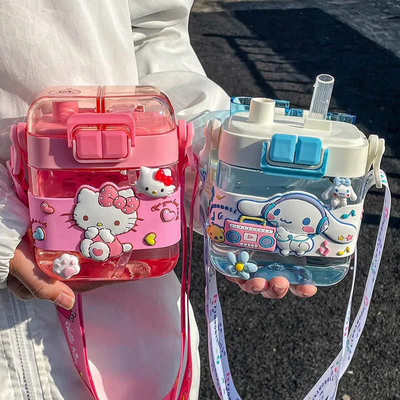 

600ml Sanrio Large Capacity Water Bottle Kawaii Hello Kitty Kuromi Cinnamoroll Clear Plastic Kettle With Straw Portable Cup