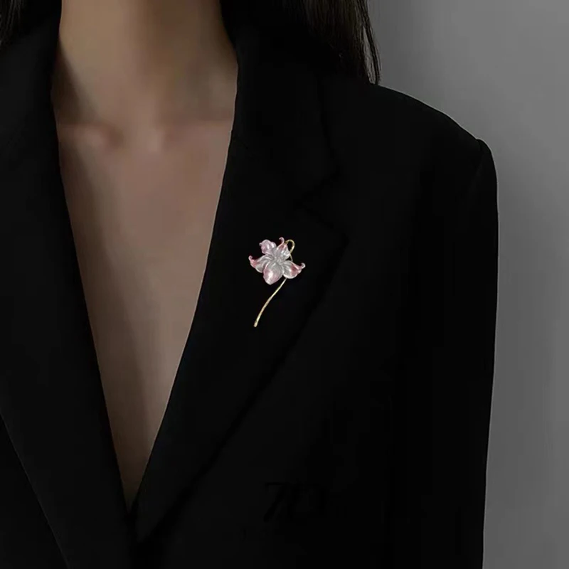 Ретро благородный стиль темперамент чувство воды лилия эмаль броши с цветком