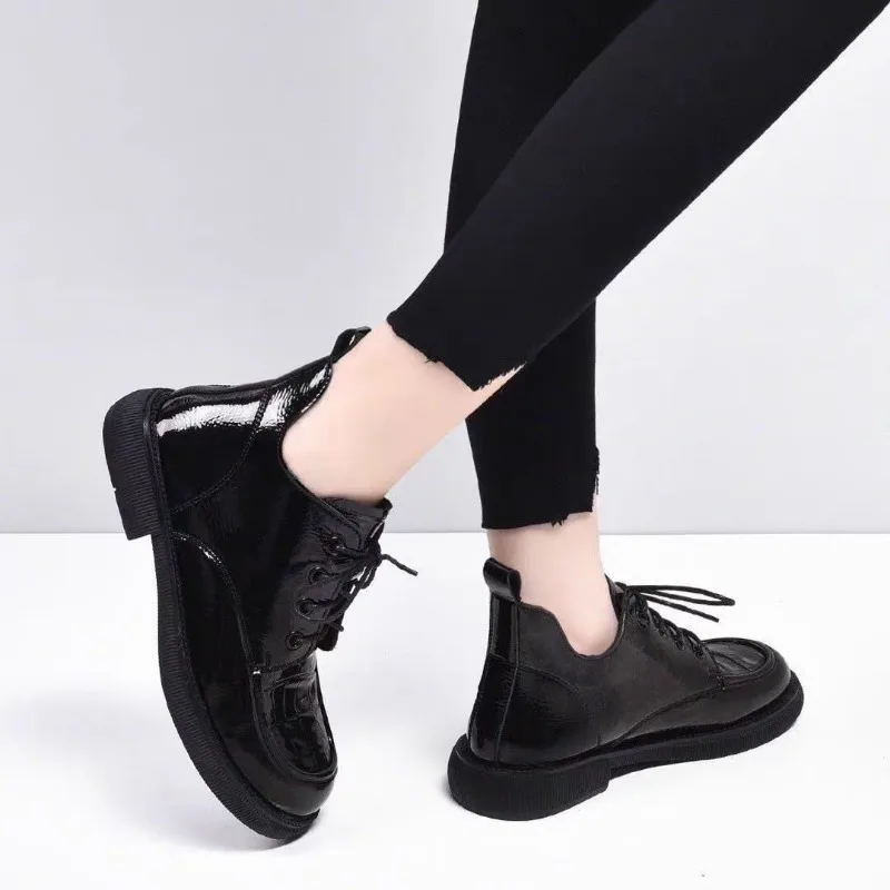 Осенние женские туфли-оксфорды на плоской подошве 2025 г. черные студенческие