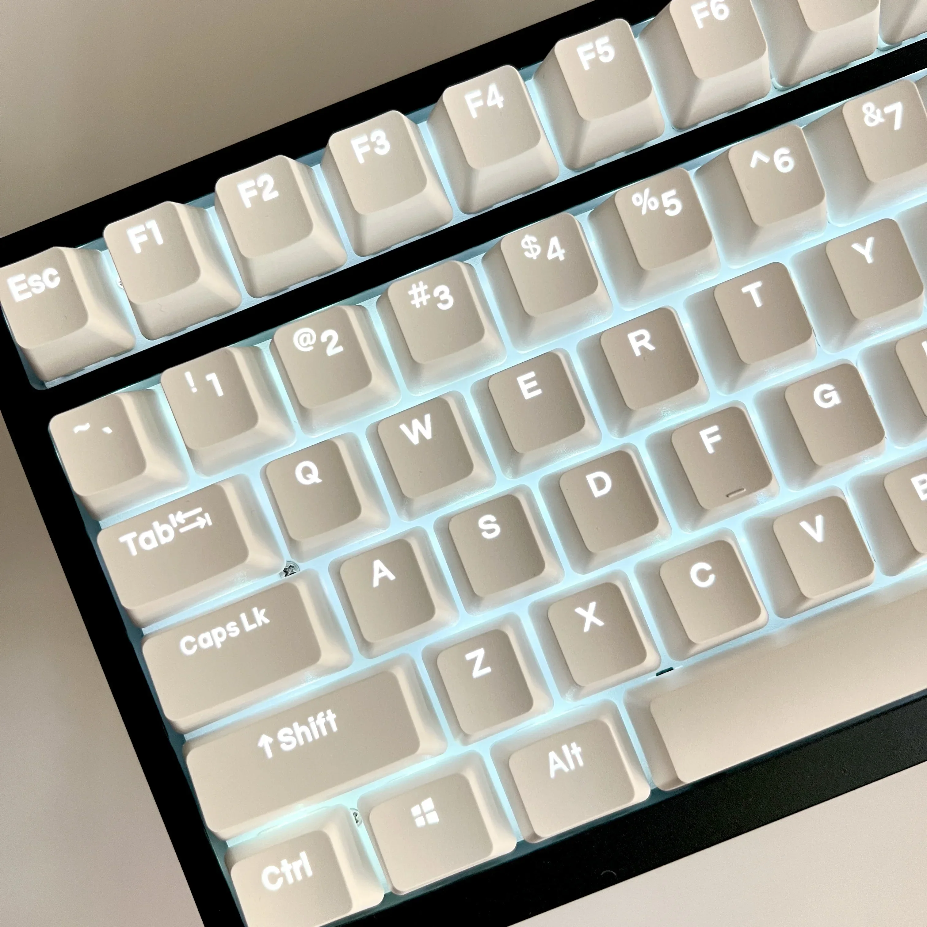 PBT черно-белая светопропускающая двухцветная механическая клавиатура