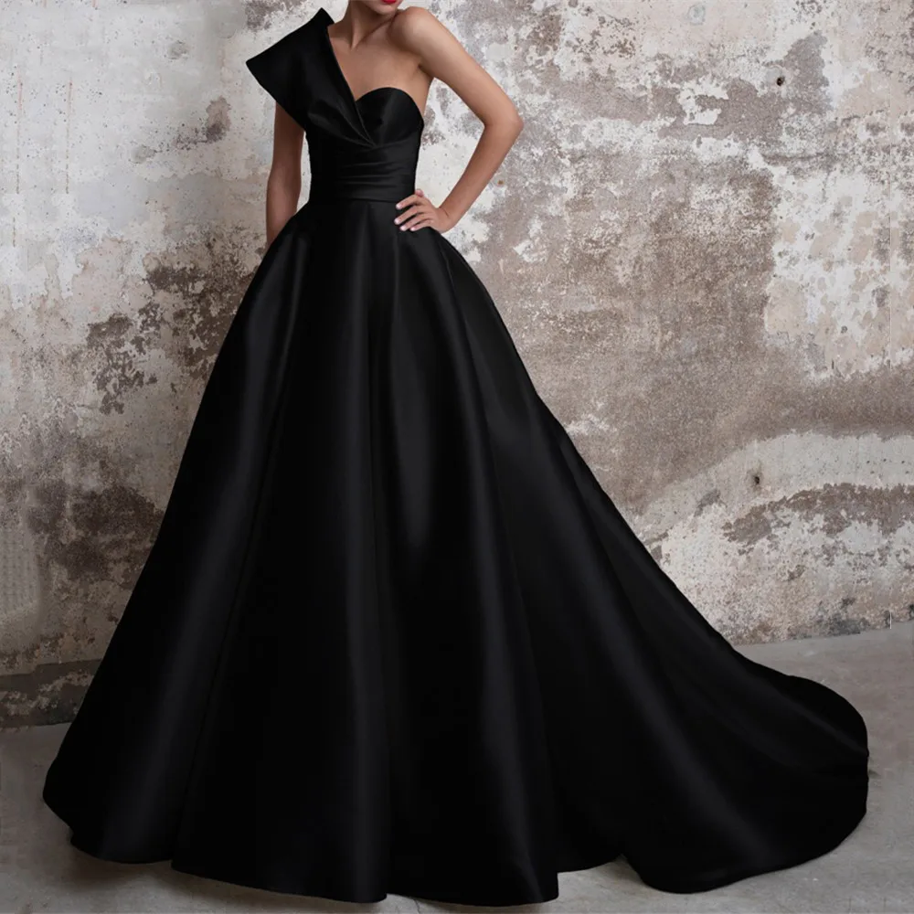 

2022 Black One Shoulder Satin Prom Dresses Open Back A Line Formal Evening Gowns Plus Size robe de soirée femme Sweep Train