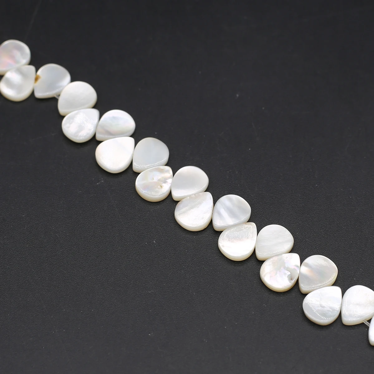

Natural Mother of Pearl Shell Beads Drop Shape Seashell Charms Loose Beads for Jewelry Making DIY Bracelets Necklace Accessories