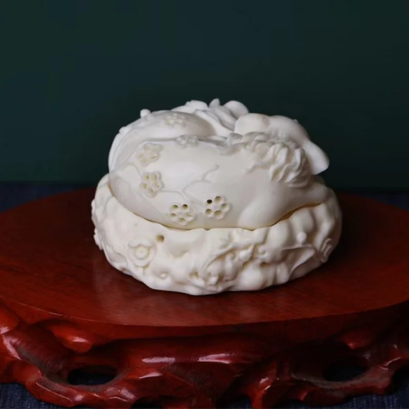 Резной орех цвета слоновой кости с девятью хвостами курильница лисой