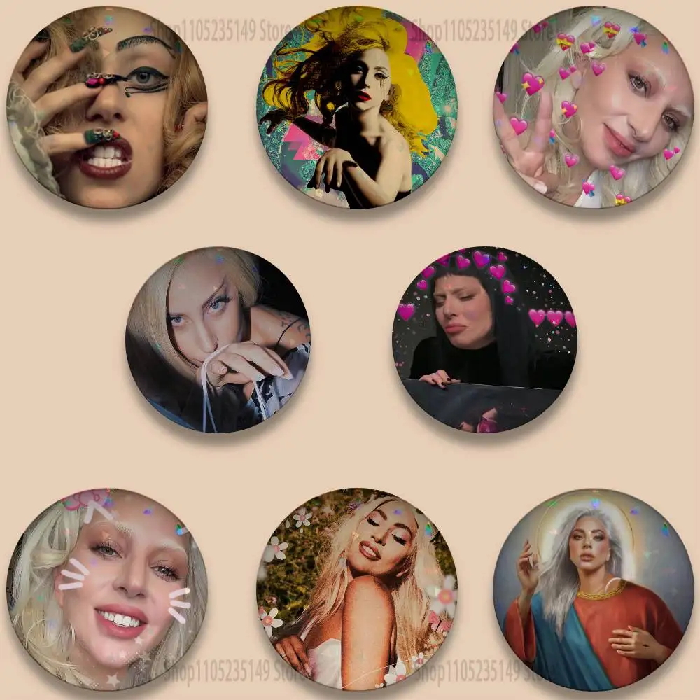 Фото Певица L-Lady Gaga 58, значок с героями мультфильмов, сценические броши на рюкзак, одежда, круглые эмалированные булавки ручной работы для ювелирных изделий, подарочная сумка, аксессуар №1