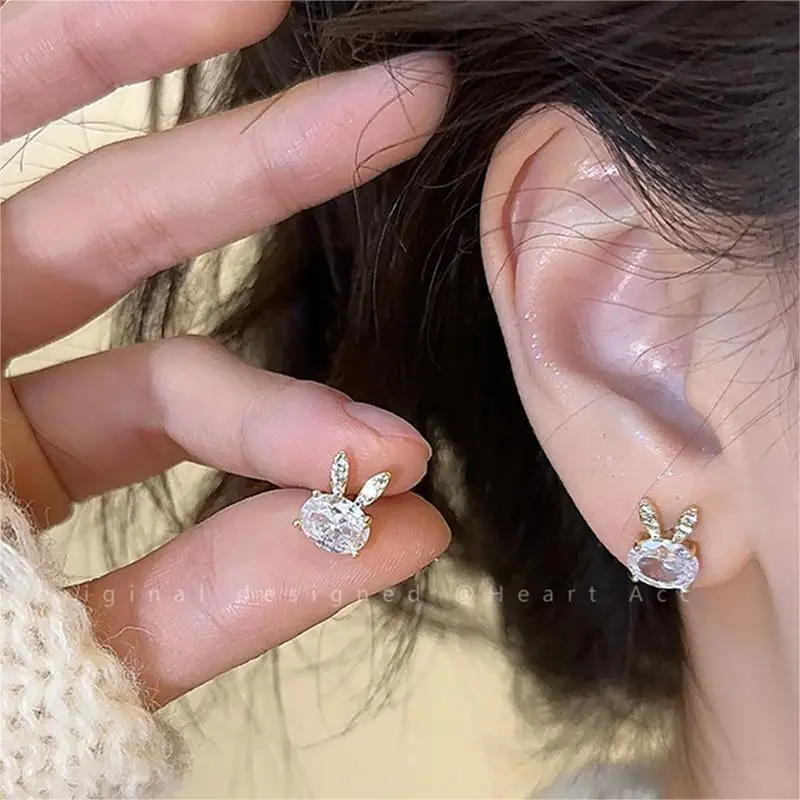 

Korea New Fashion Cute Rabbit Small Earrings for Women Zircon Crystal Stud Earrings for Daughter Girls Birthday Gift Jewelry