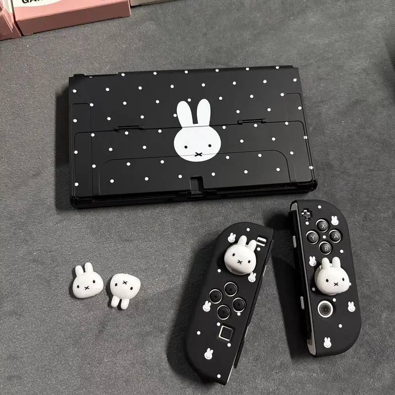 Фото Защитный чехол Millie для любителей игр для Nintendo Switch OLED, Miffy Polka Dot, раздельный, жесткий корпус, мягкая ручка, с накладками для пальцев №3