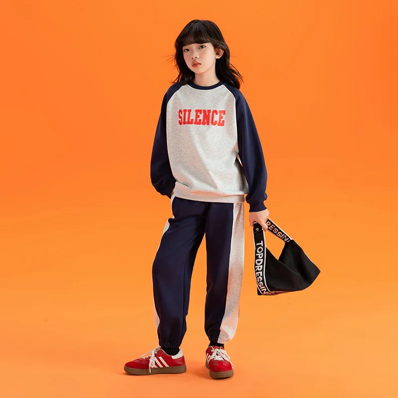 

Осенний комплект для девочек, новинка 2023, детский спортивный осенний костюм, модный Досуг для детей старшего возраста, комплект из двух предметов 7-4
