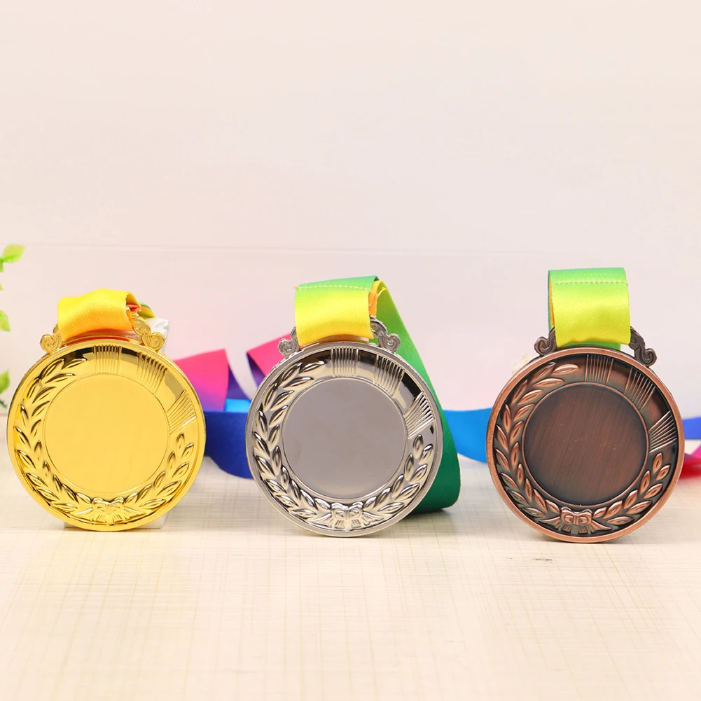 5.2cm Medal Gold Silver Bronze Trophy Award Medals Winner Reward Outdoor Sports Competitions Prizes Football Play Souvenir Gifts