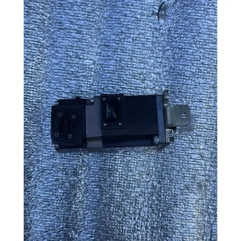 HF-KN13 HF KN13 Подержанный серводвигатель нормальная работа проверена в порядке