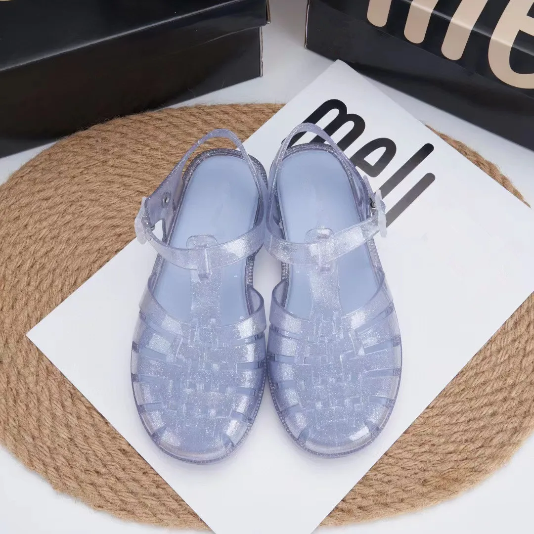 2025 сандалии женская обувь дышащая мягкая новая для девочек низкие закрытые