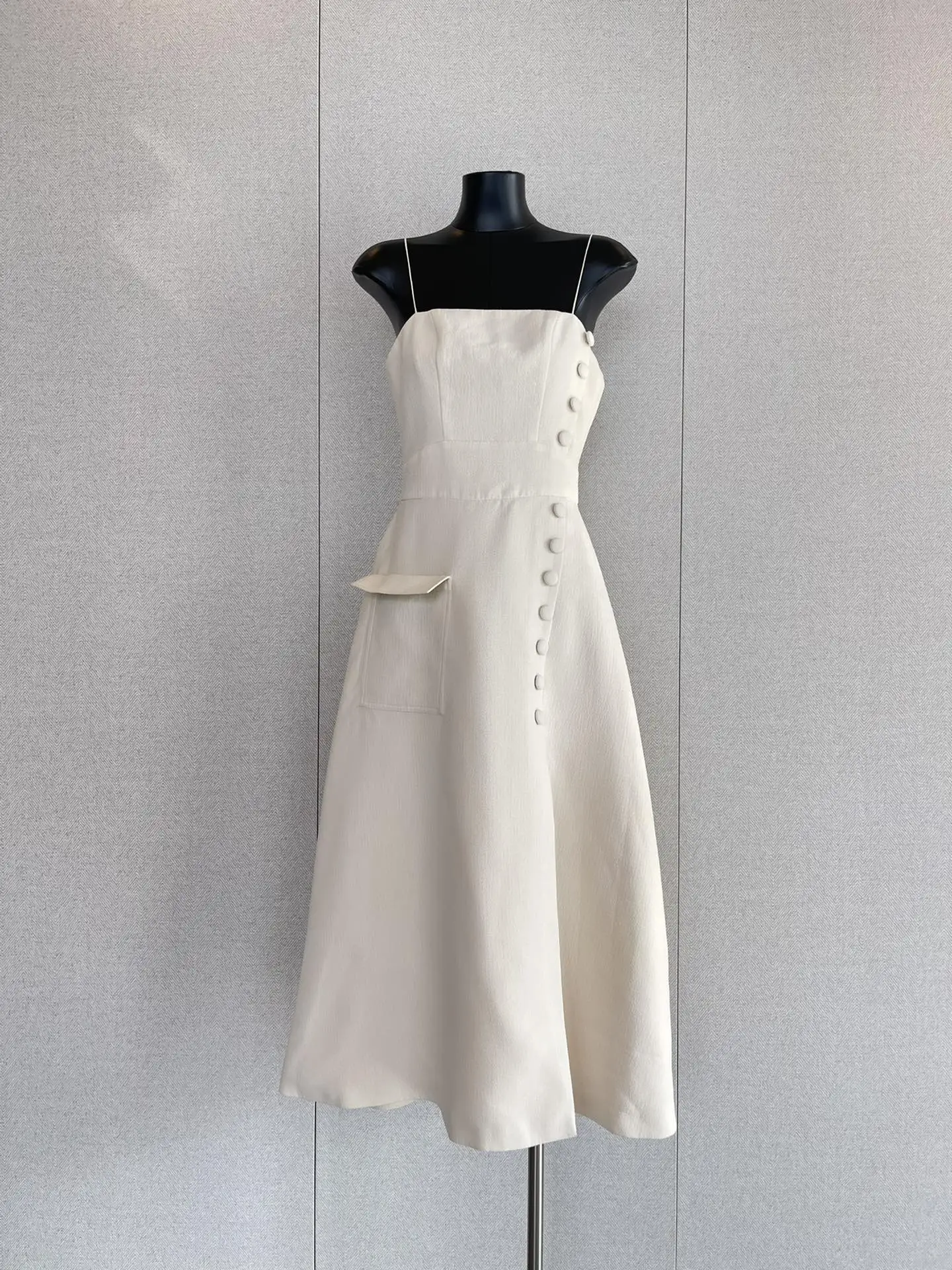 

2023 The new French style button dress style goes with everything