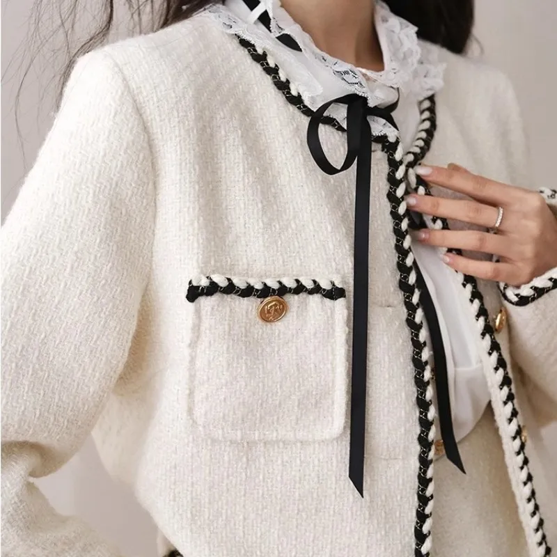 Женский бежевый комплект Xiaoxiangfeng новинка осень/зима 2023 современный дизайн