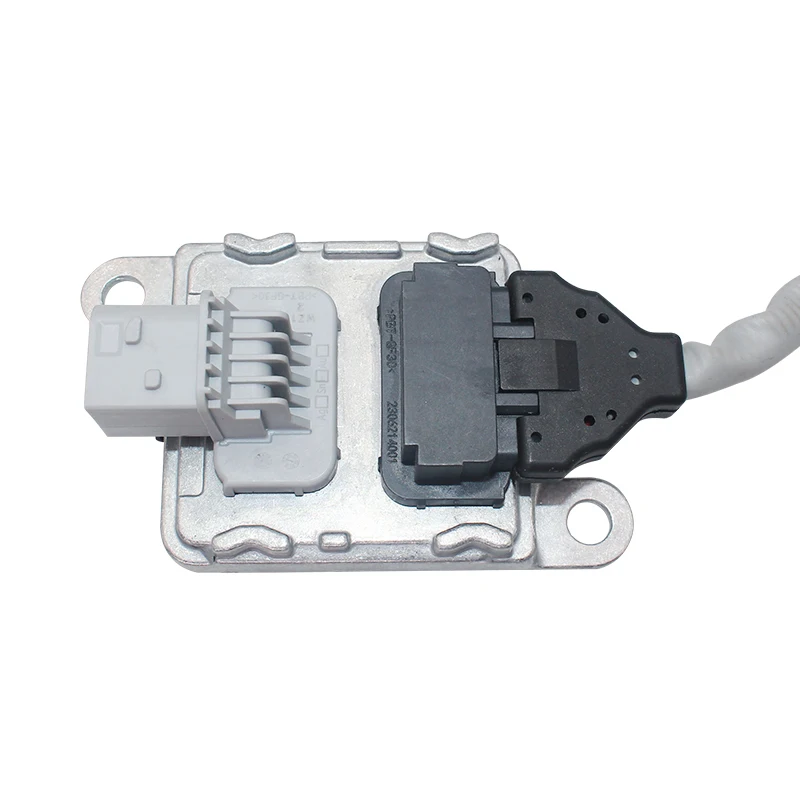 Car Nitrogen Nox Oxygen Sensor 5WK97339A For Benz Detroit Diesel A0101532328 0101532328