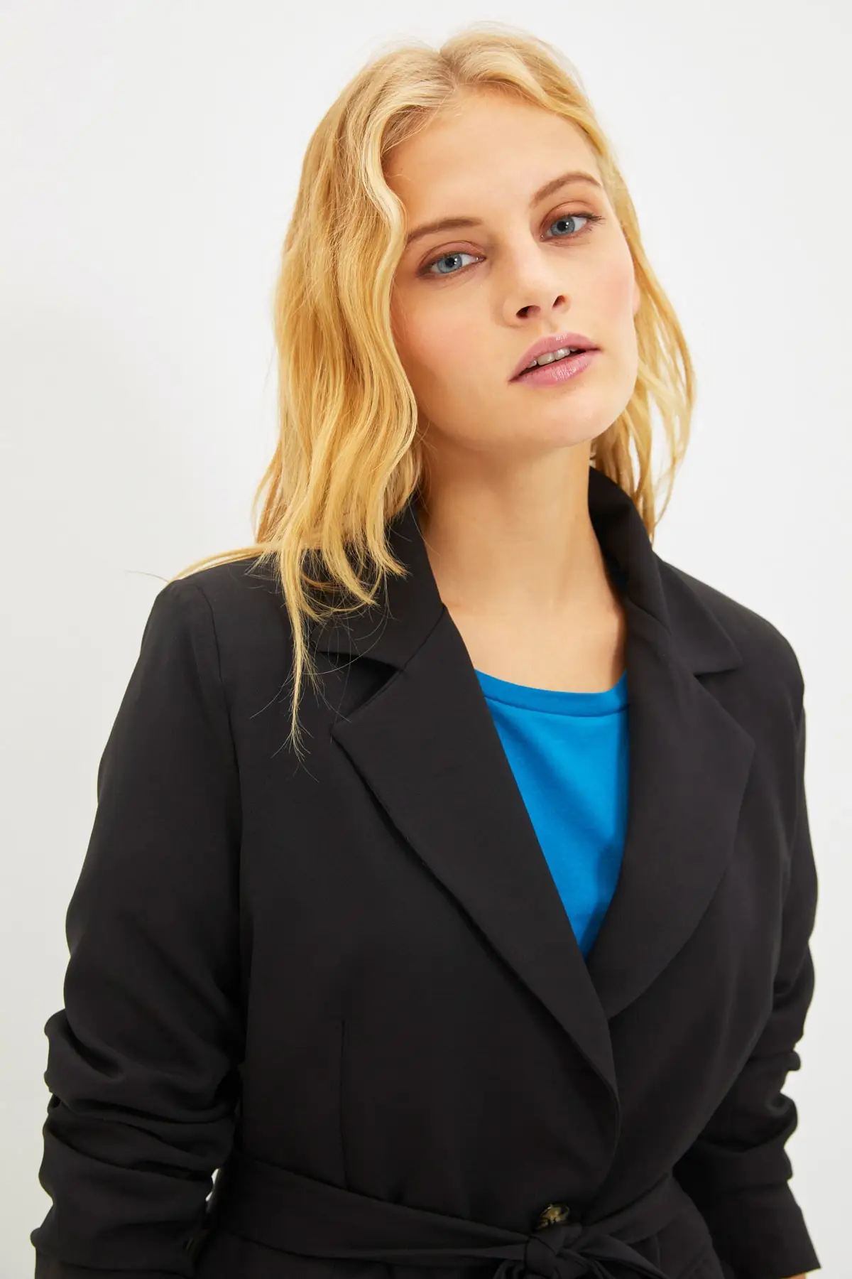 

Trendyol Arched Jacket TWOAW22CE0191
