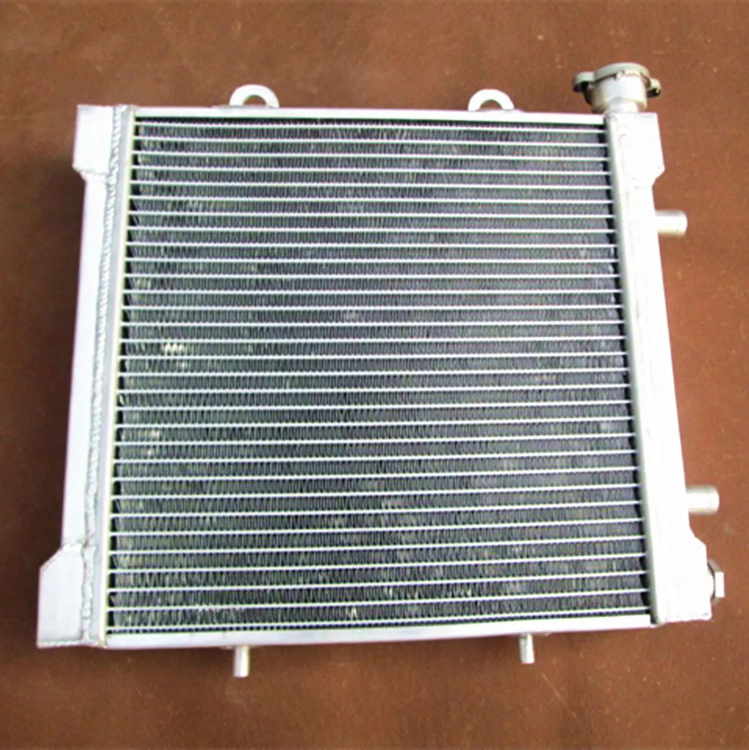 Алюминиевый радиатор охлаждения охлаждающей жидкости для 2001-2005 Can-Am Bomber Traxter/Qusest500 Autoshift/STD & XT/XL/Max, 2001 2002