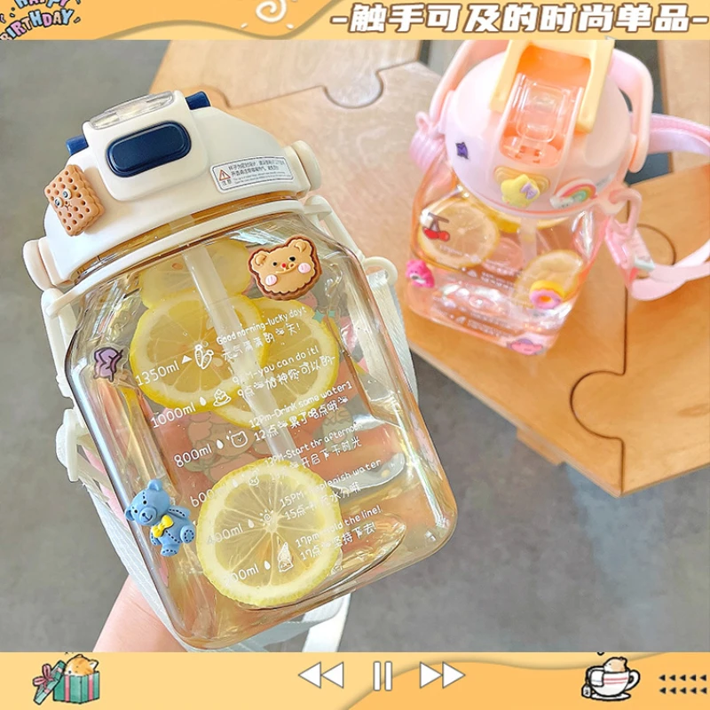 

1350ml Big Water Bottle Kawaii Term for Children Cute Girls Straw Ice Coffee Cup Juice Pitcher Child Summer Sports Woter Botle