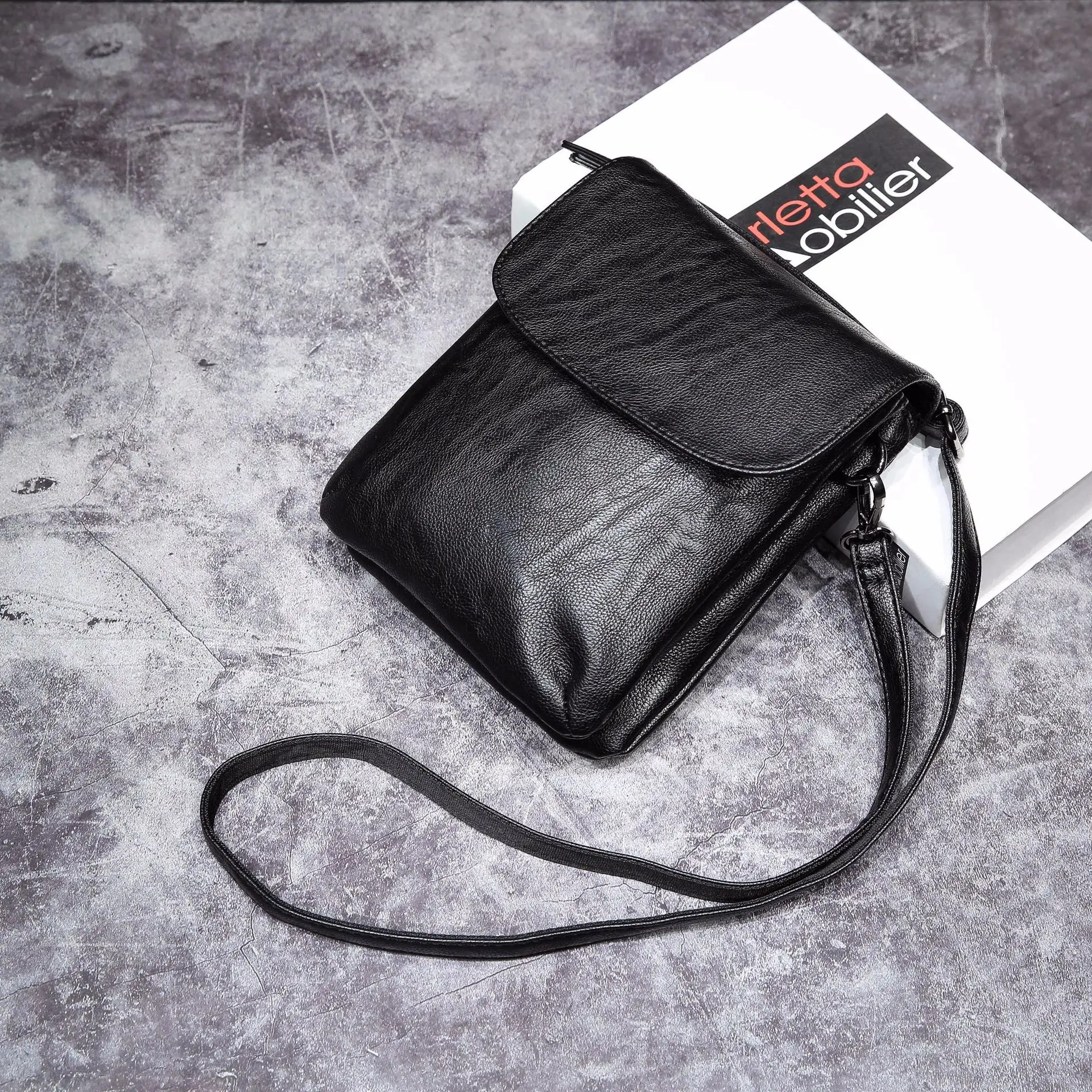 

Men’s Messenger Bags PU Leather Flap Bag Small Shoulder Handbag Male Mobile Phone Purse Bags Versatile Messenger Bag for Men