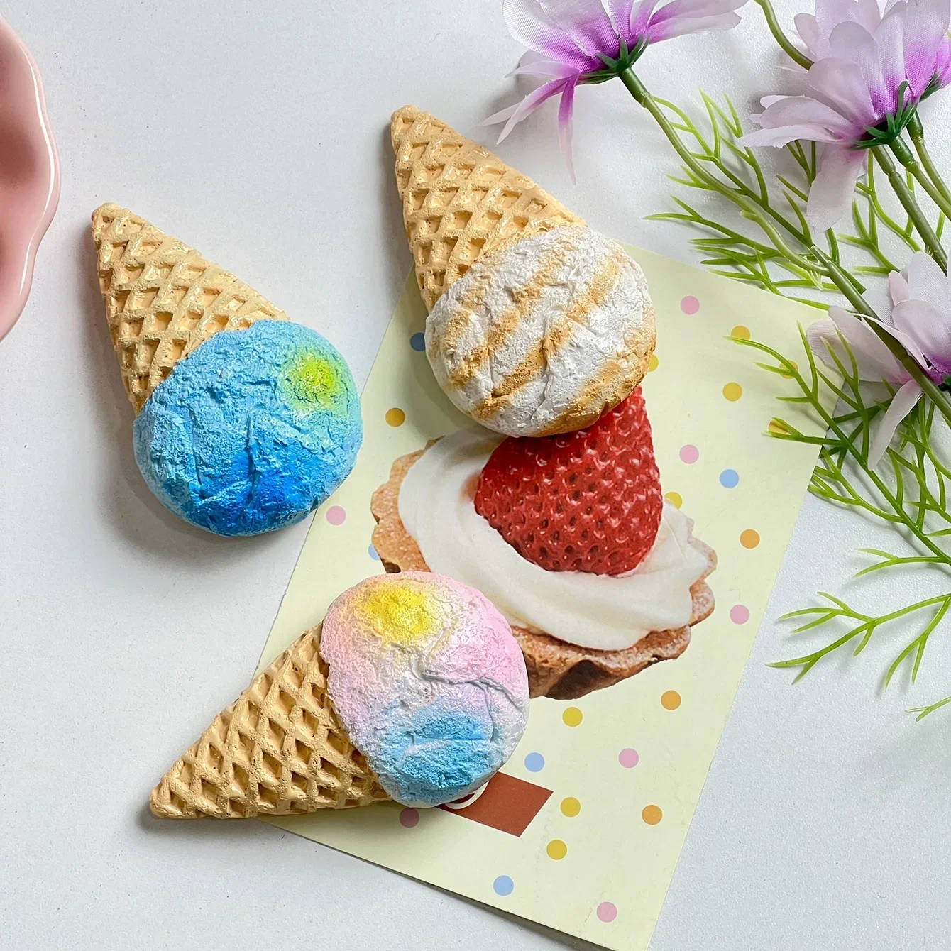 

Магниты для холодильника 3D мороженое