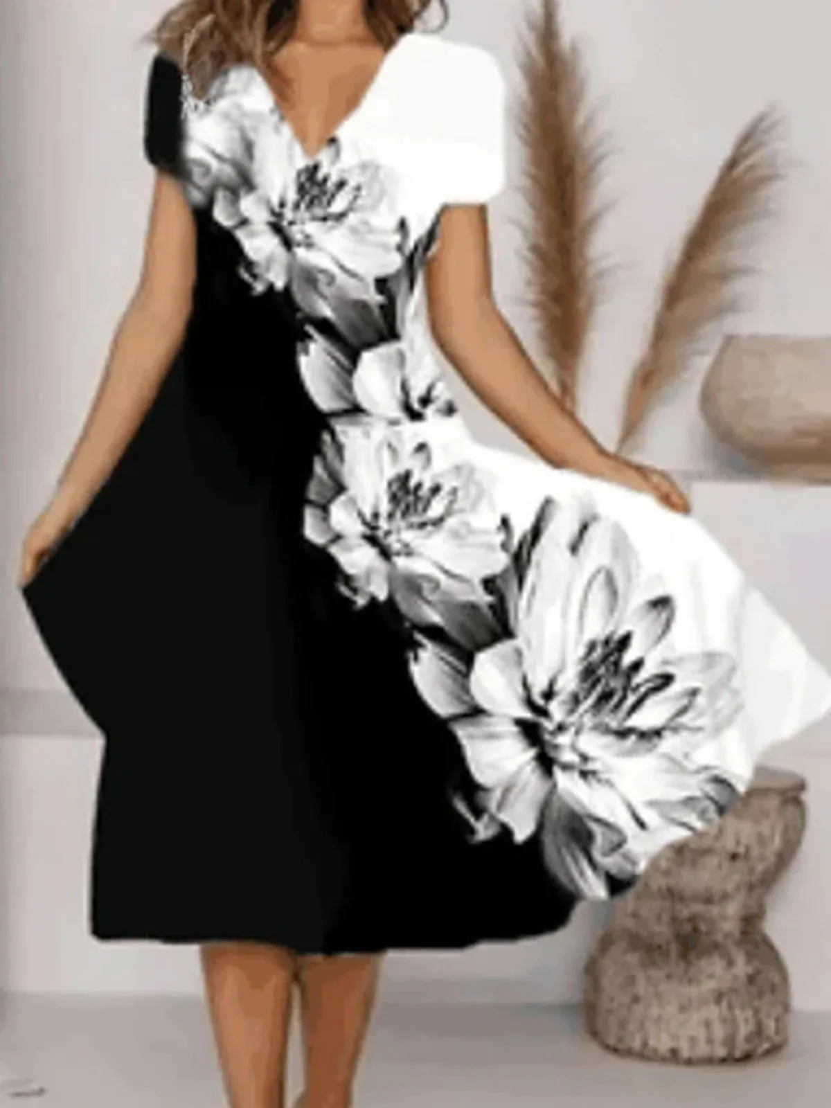 

Spring/Summer 2022 New Holiday Loose Color Block Holiday V-Neck Dress Casual
