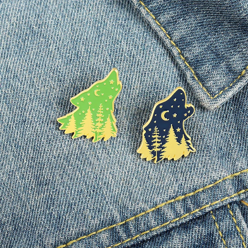 

Wolf Head Enamel Pins Crescent Moon Starry Sky Brooches for Men Cute Blue Green Nature Animal Badge Lapel Pin Jewelry Wholesale