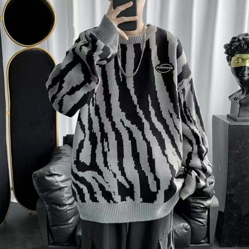 

Sweater Men's Long-sleeved Autumn And Winter Loose Round Collar Trend Korean Version Of The Solid Color Thickened Sweater Casual