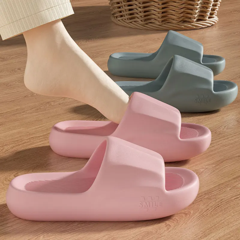 Funny Children Slippers with Poop Design, Thick EVA Sole for Indoor and Outdoor, Non-Slip and Noiseless, Unisex Bathroom Sandals