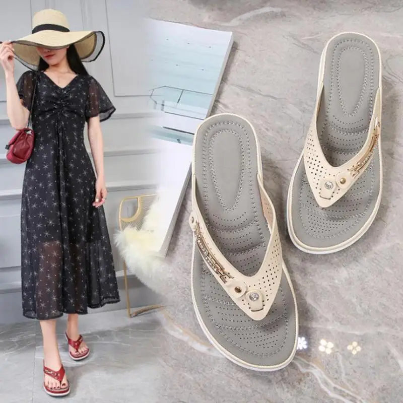 Summer Women Slippers New Fashion Metal Button Slides Shoes Wedge Beach Sandals  Platform Flip Flops Outdoor