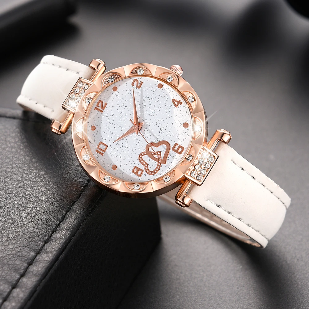 Женские кварцевые наручные часы с кожаным ремешком