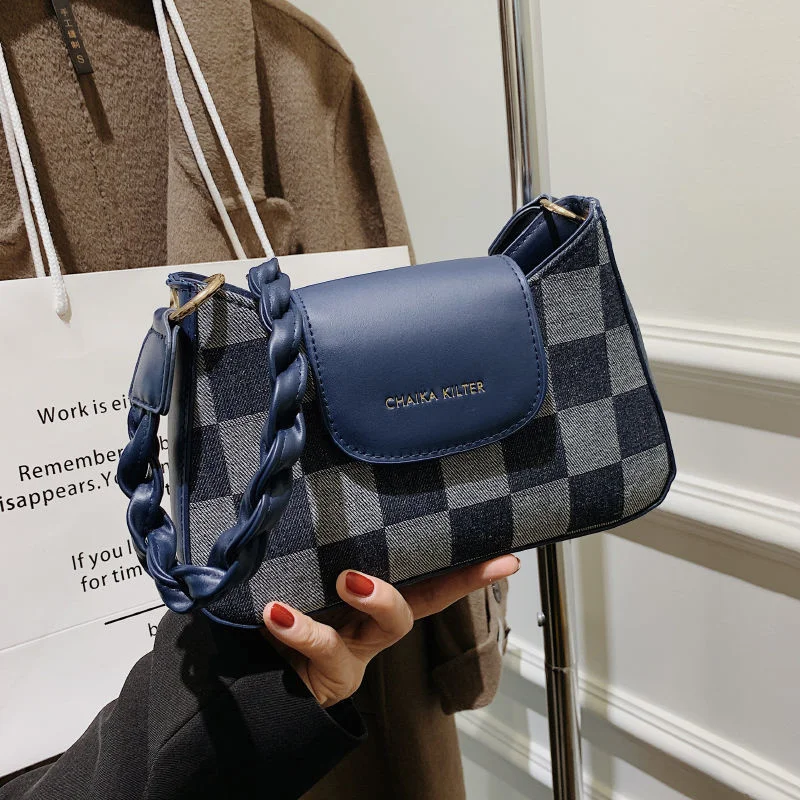 

High sense one shoulder small square bag women's bag 2021 new lattice underarm bag hot girl temperament versatile messenger bag