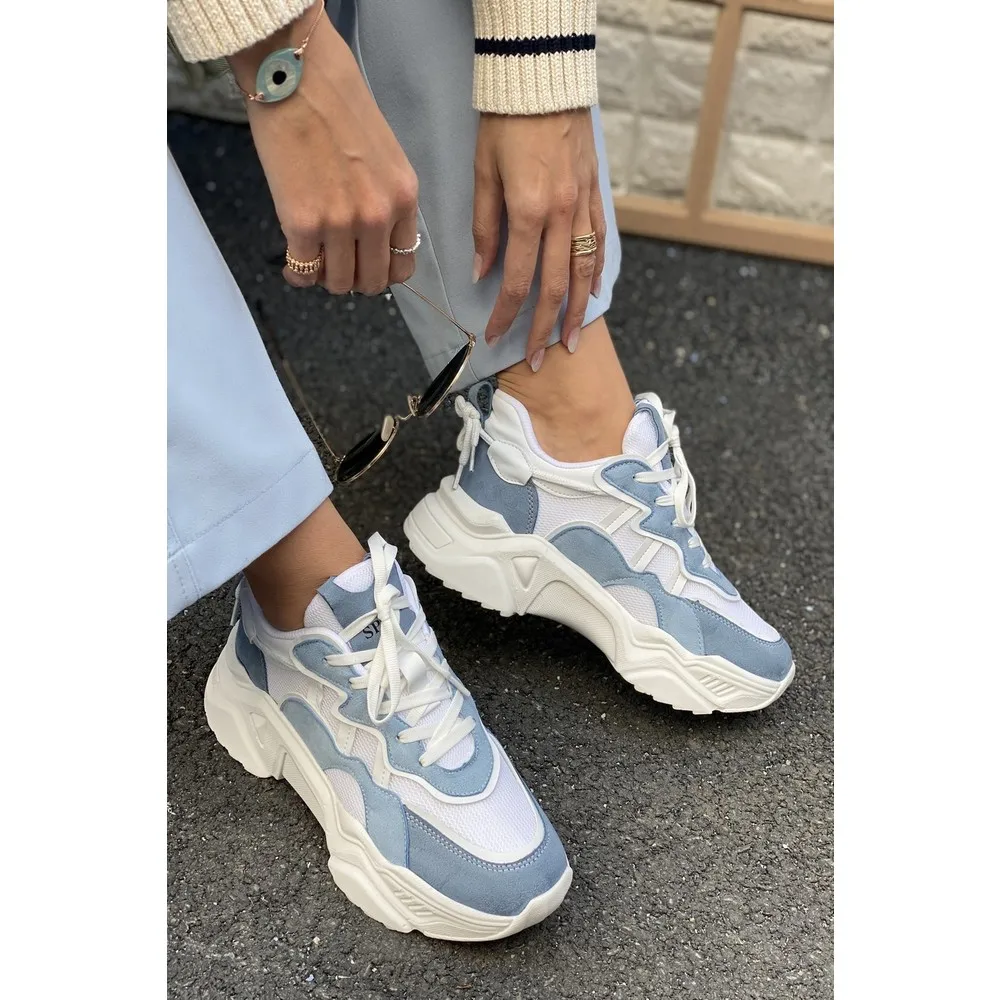 

Женские спортивные кроссовки Dorlie
