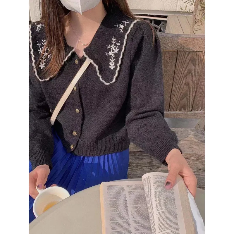 

Korean Elegant Lady Single-breasted Knitted Cardigan Women 2022 New Embroidery Cropped Sweater Coat Women