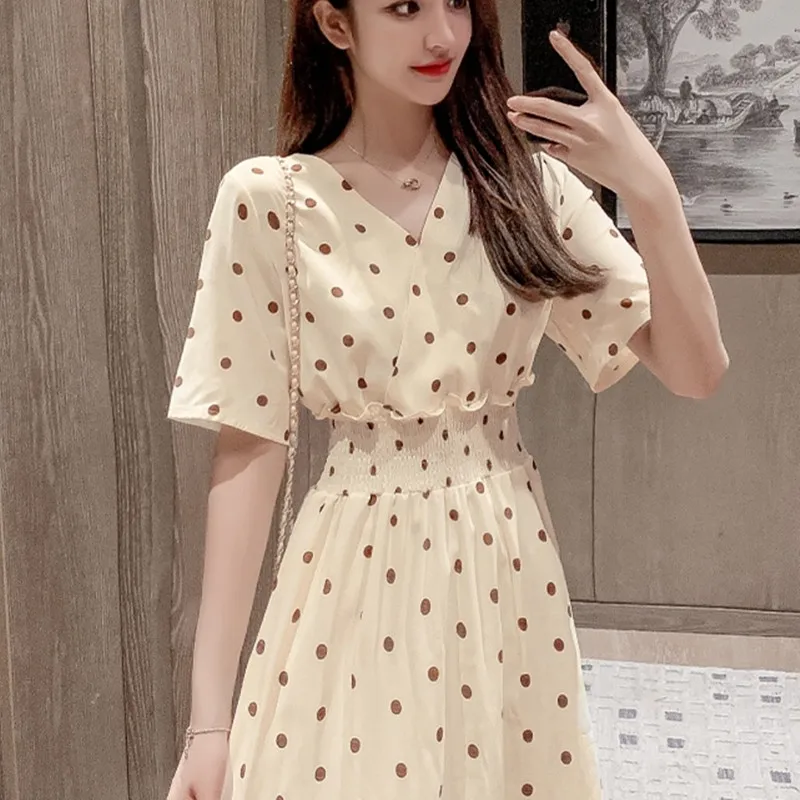 Женское шифоновое платье в горошек элегантное приталенное Плиссированное